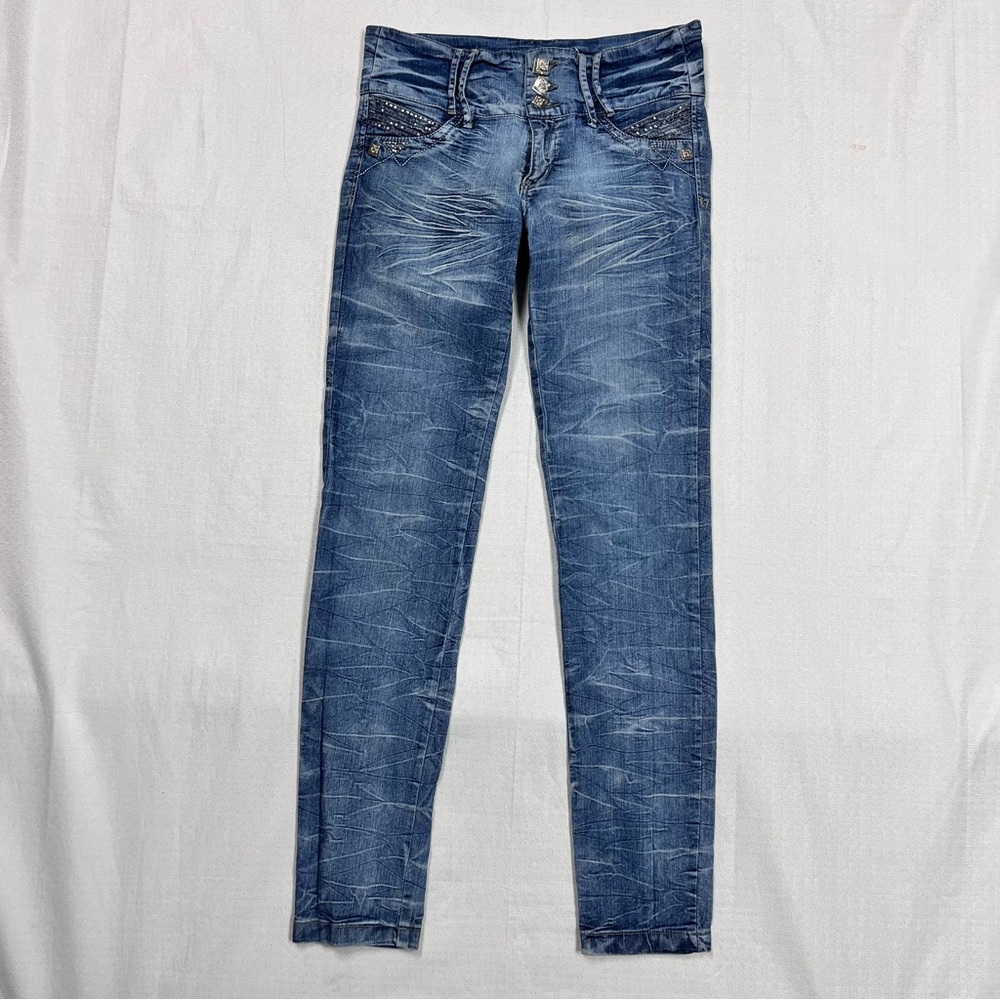 Sand limited ladies light wash, skinny jeans, size 10